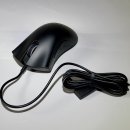Razer DeathAdder Essential 2021 mit Kailh GM 8.0 Switches + schwarze Mausfüsse